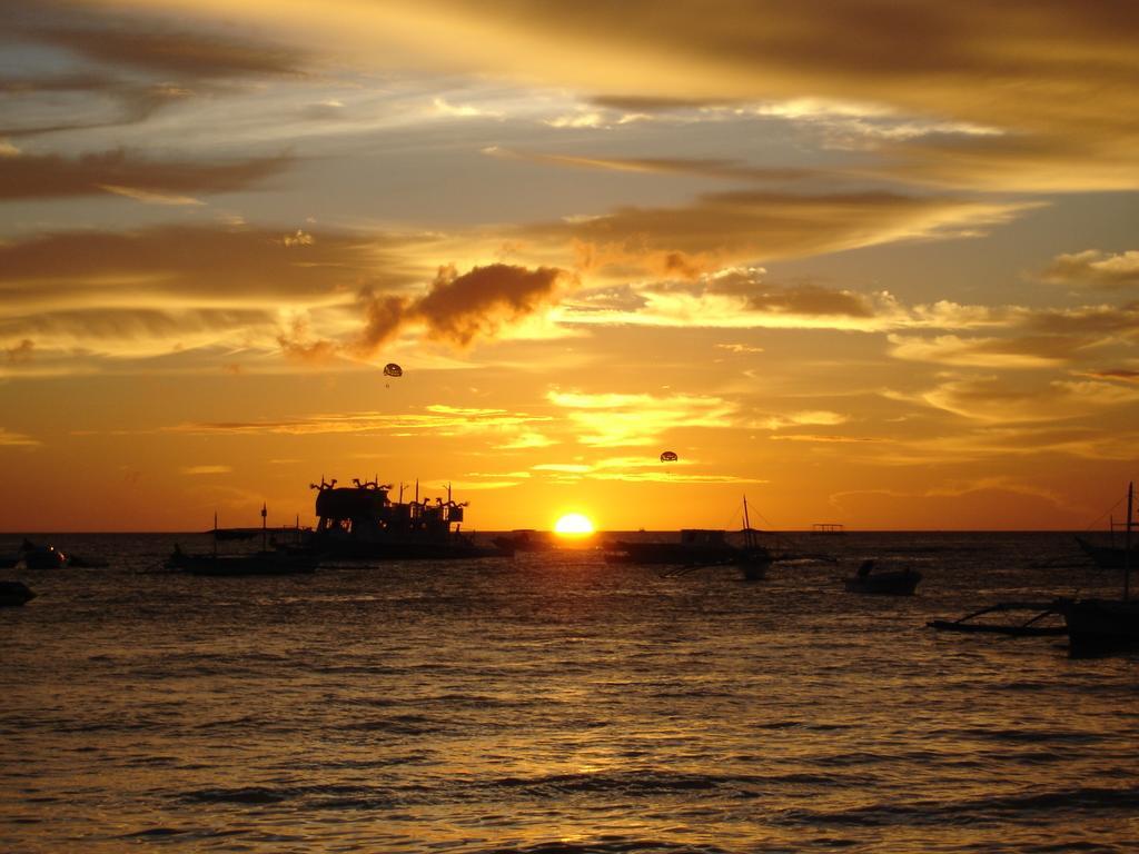 Bolabog Beach Resort Balabag  Exterior foto